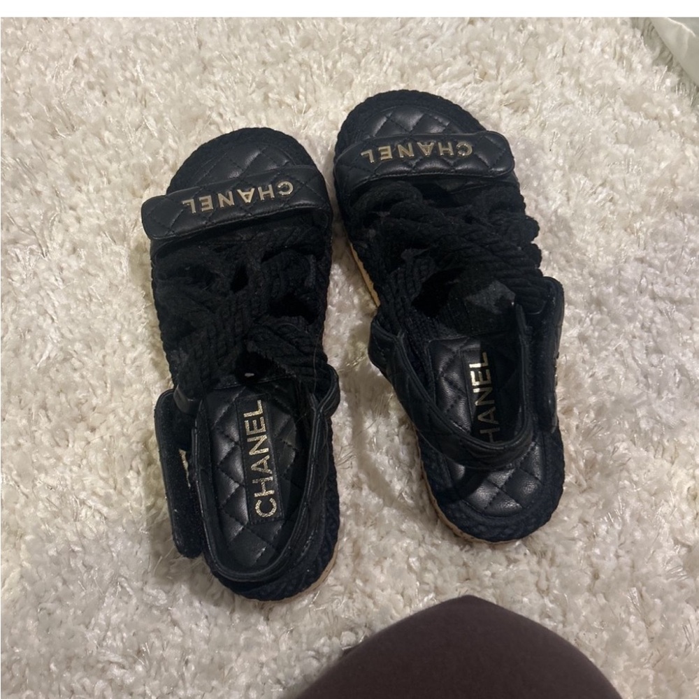 $350  today only ven m o Chanel rope sandals
